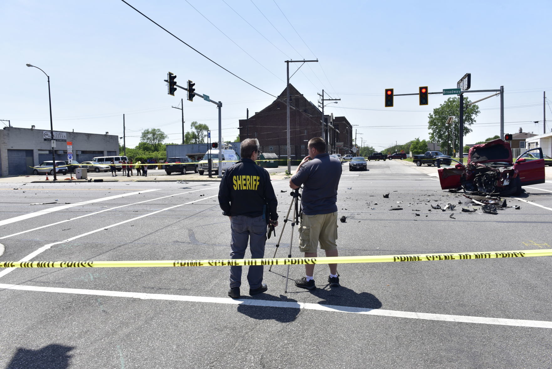 Police investigate shootout involving ATF agent, three-car crash in Gary's Midtown section